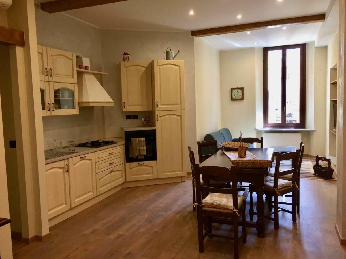 Lovely Apartments Barra Di Ferro Centro Storico קונאו מראה חיצוני תמונה