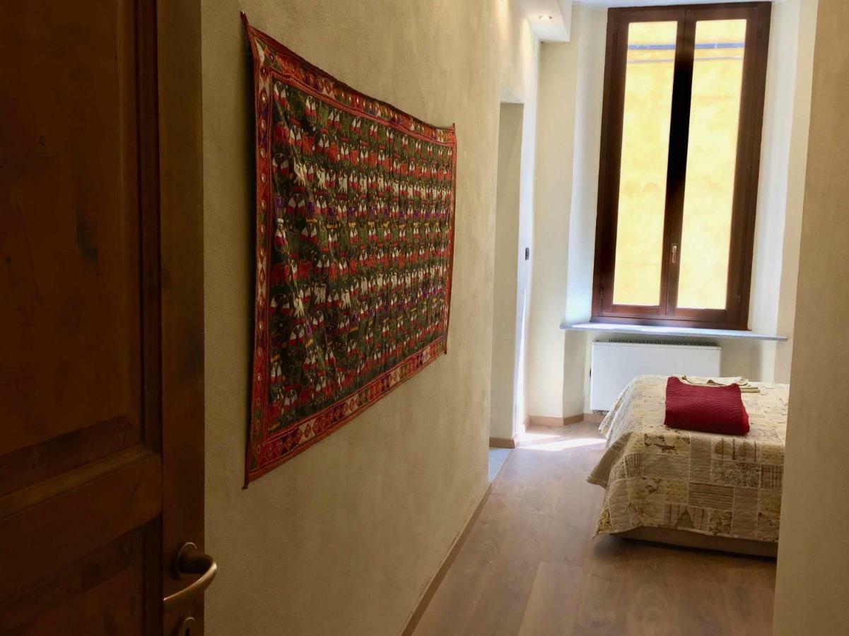 Lovely Apartments Barra Di Ferro Centro Storico קונאו מראה חיצוני תמונה