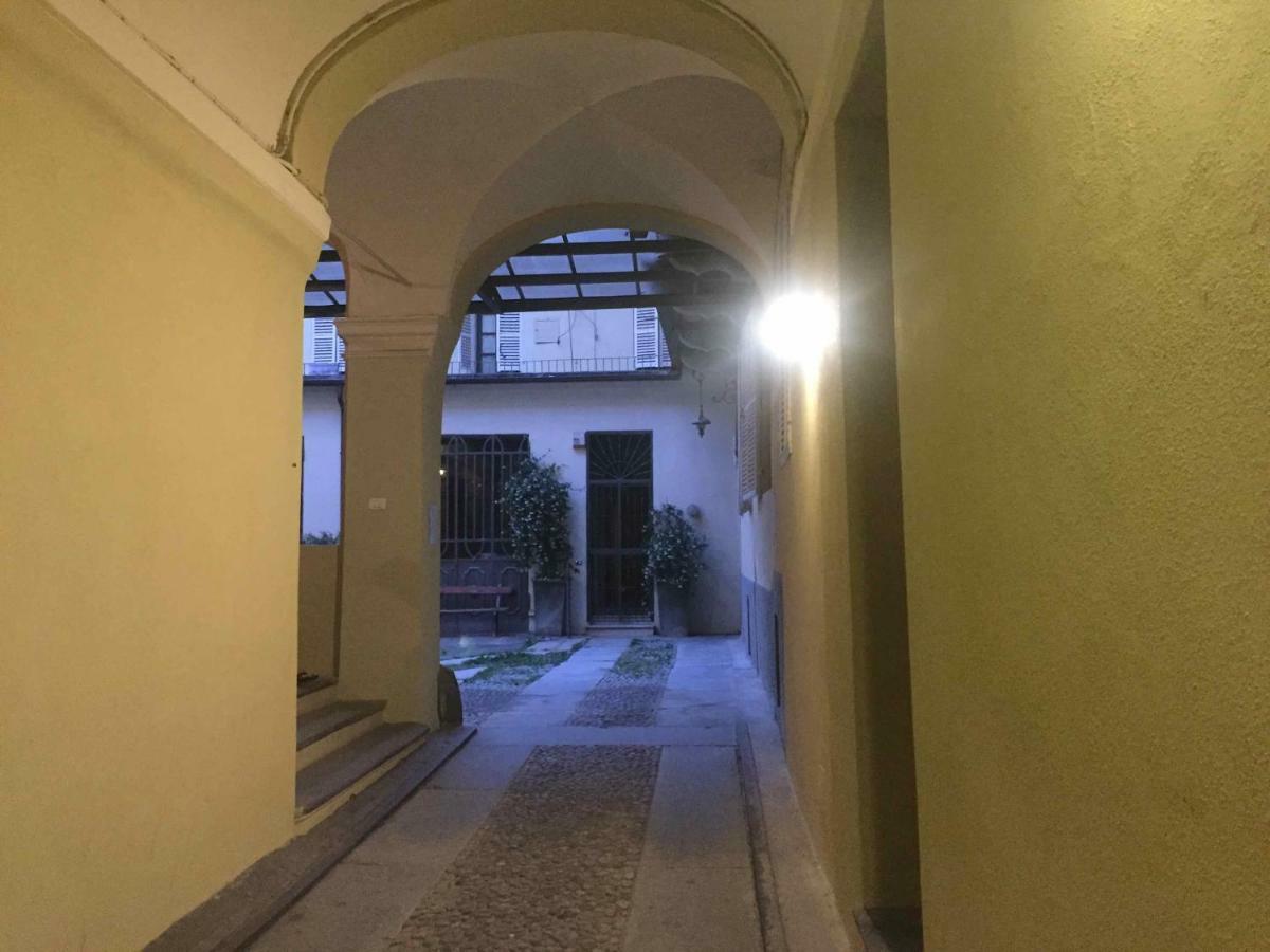 Lovely Apartments Barra Di Ferro Centro Storico קונאו מראה חיצוני תמונה