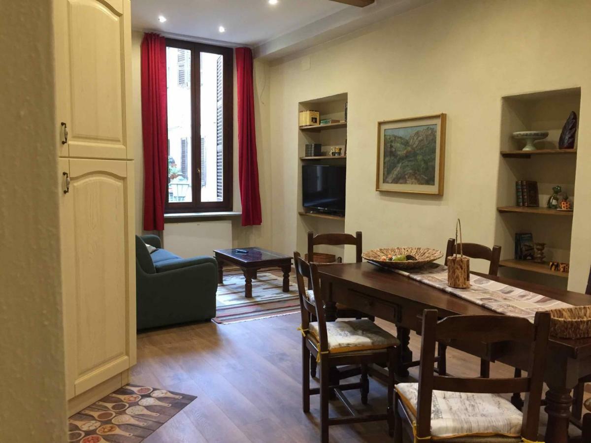 Lovely Apartments Barra Di Ferro Centro Storico קונאו מראה חיצוני תמונה