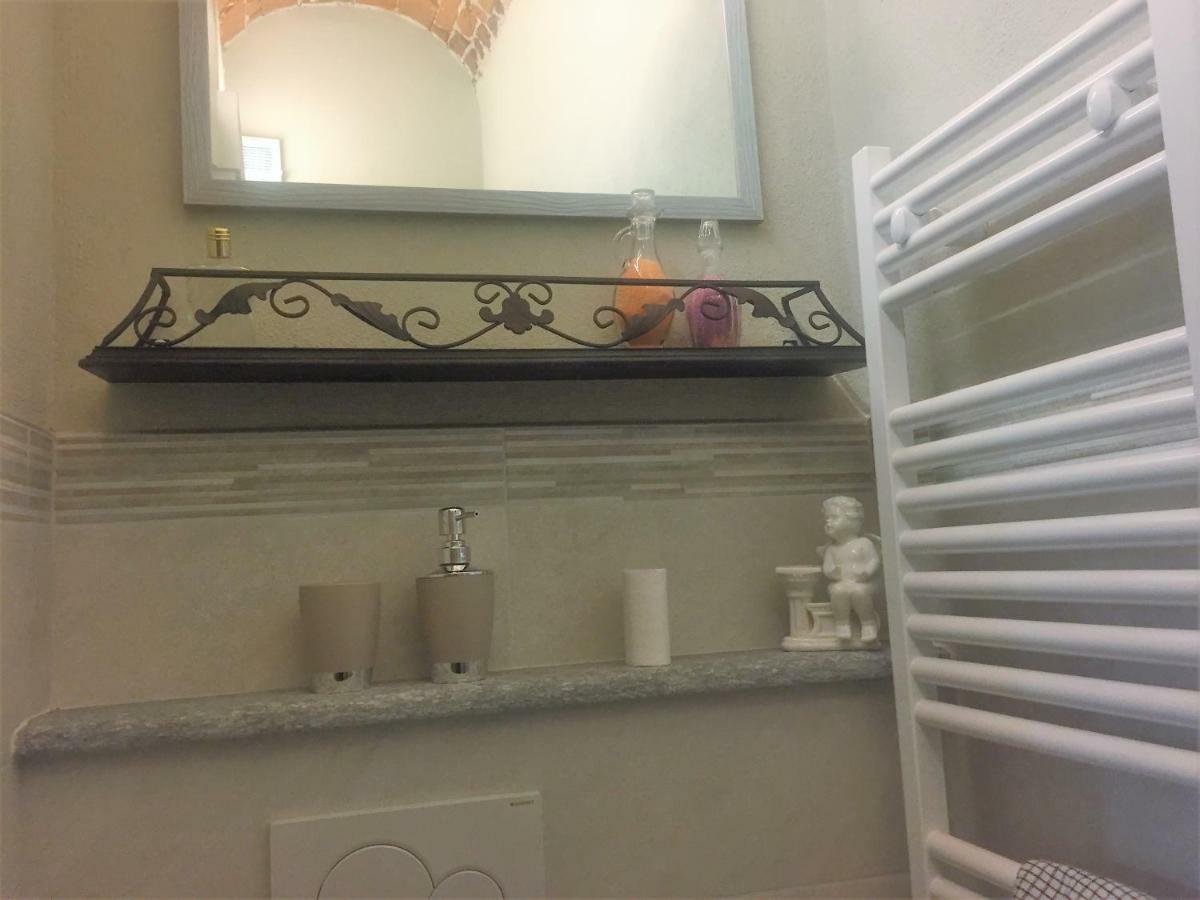 Lovely Apartments Barra Di Ferro Centro Storico קונאו מראה חיצוני תמונה