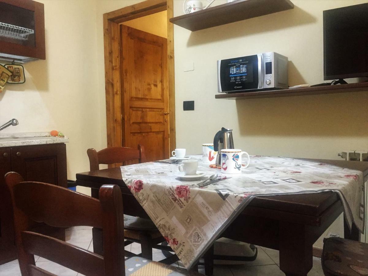 Lovely Apartments Barra Di Ferro Centro Storico קונאו מראה חיצוני תמונה