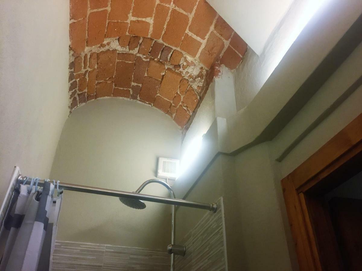 Lovely Apartments Barra Di Ferro Centro Storico קונאו מראה חיצוני תמונה